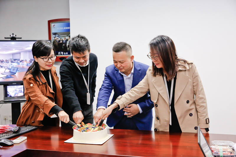 優(yōu)勝公司14歲生日快樂！